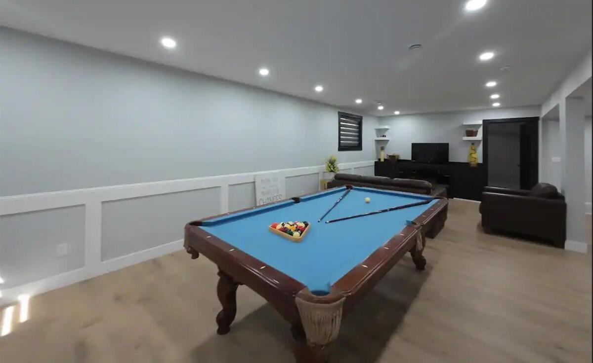 Cozy Cue Retreat I 2 Br Apartment